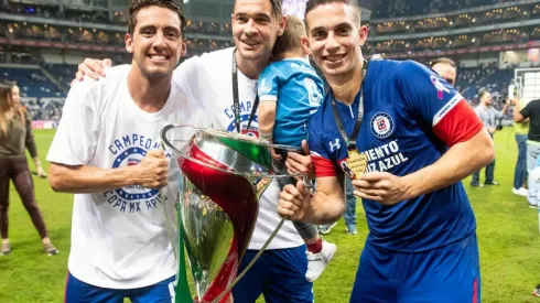 Cruz Azul festejó con una playera no hecha por Under Armour. (Jam Media)