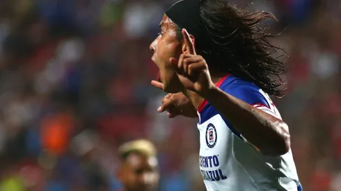 Flores fue operado en septiembre. (Jam Media)