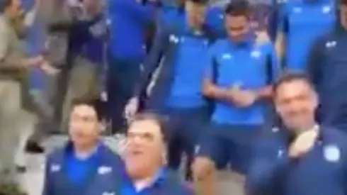 Trabajadores de la Noria despiden al plantel de Cruz Azul.