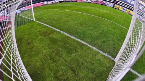 El césped del Azteca necesita trabajo urgente