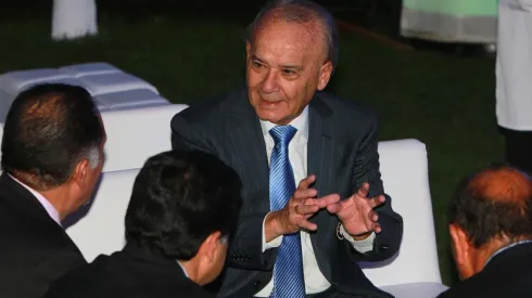 Billy Álvarez y su asesor podrían hacer una consulta a la afición. (Foto: Jam Media)