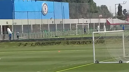 Under Armour deja de vestir a la Máquina este año. (Edgar Berríos)