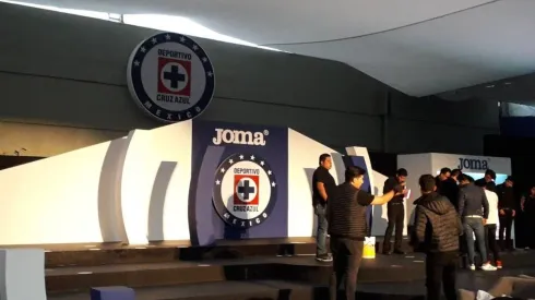 Cruz Azul presentará su playera esta noche. (Vavel)