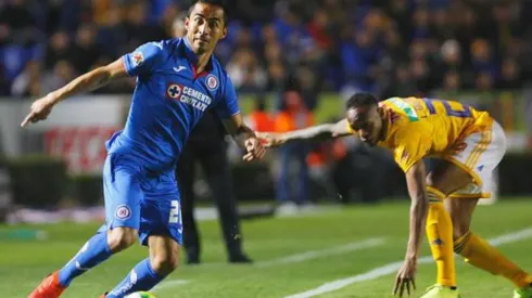 En duda para Caixinha, observado por Martino