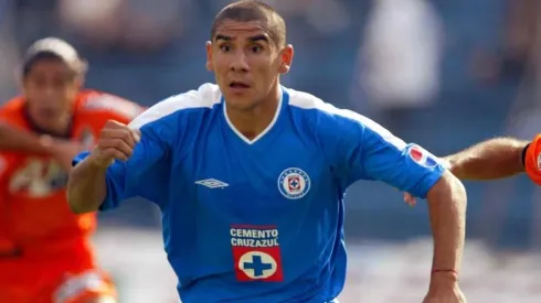 Díaz jugó en Cruz Azul entre 2003 y 2004.