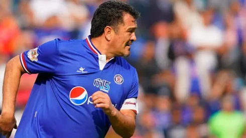 Carlos Hermosillo disparó contra el plantel cementero.