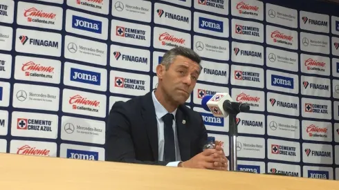Caixinha atendió a los medios.