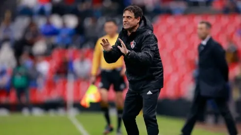 Ángel Guillermo Hoyos enfrentando a Cruz Azul.