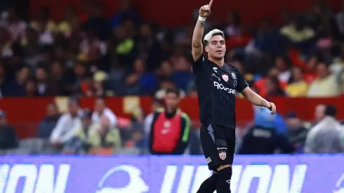 Brian Fernández anotó dos goles ante Necaxa.