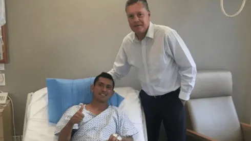 Elías Hernández acompañado por Ricardo Peláez.