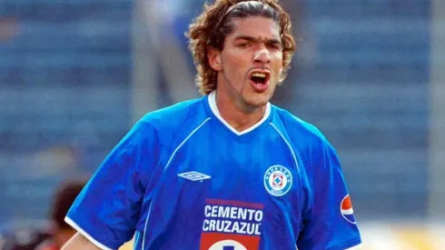 Abreu jugó en Cruz Azul entre 2002 y 2003.