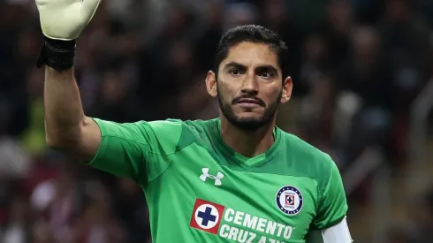 El portero se marcharía del club celeste por motivos familiares en principio