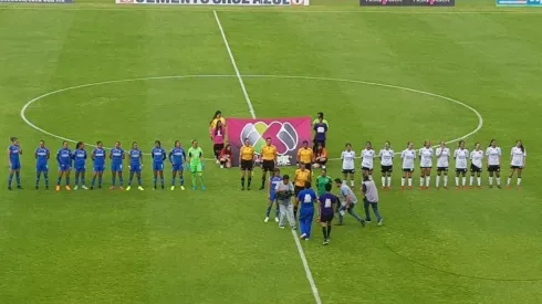 Cruz Azul Femenil enfrentando a Tijuana.