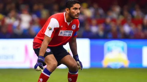 Corona lleva 10 años en Cruz Azul.