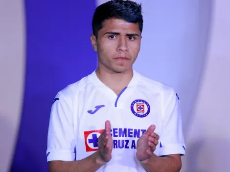 Cambio de planes: Misael Domínguez se queda en Cruz Azul una semana más