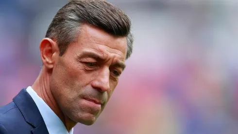 Pedro Caixinha en el partido ante América.