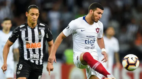 Juan Escobar en la Copa Libertadores con Cerro Porteño.