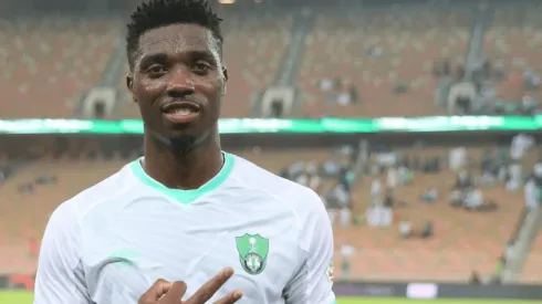 Djaniny Tavares en uno de los juegos del Al-Ahli.