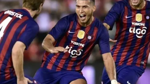 Directivo de Cerro Porteño: "Juan Escobar se queda por ahora"