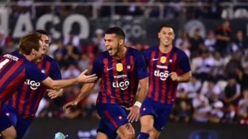 Juan Escobar viajará esta noche a México para firmar con Cruz Azul