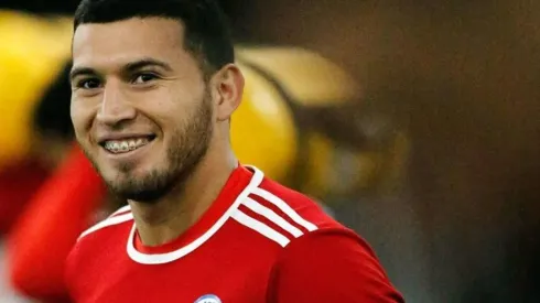 El defensor partirá desde el banquillo de suplentes.