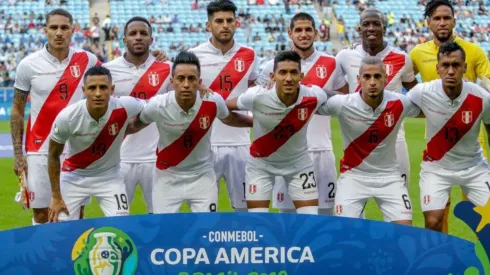 Yoshimar Yotún en el equipo titular de Perú.