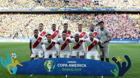 Formación titular de Perú ante Brasil.