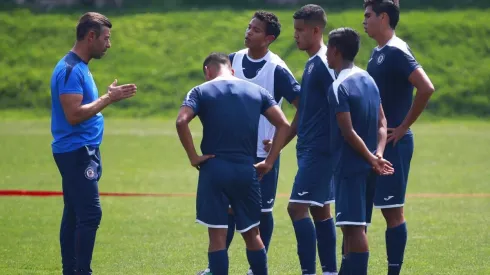 Caixinha mueve sus piezas de cara a reforzar la ofensiva