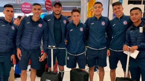 Jugadores de Cruz Azul viajando a Estados Unidos.