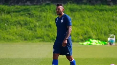 Walter Montoya en el entrenamiento de Cruz Azul.