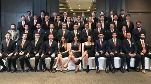 El Catita se titula de un Máster en Administración del Fútbol