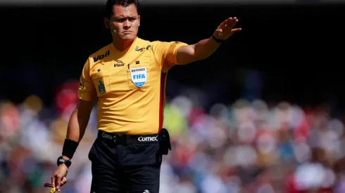 Jorge Pérez Durán será el árbitro de Necaxa vs Cruz Azul en la jornada 1
