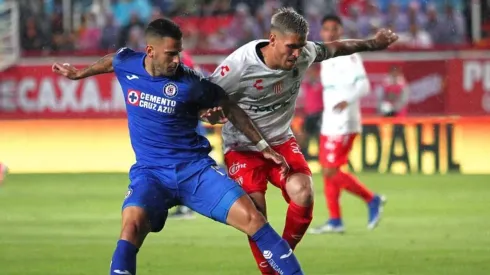 Cruz Azul enfrentando a Necaxa.