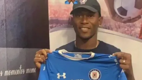 Bryan Angulo viaja a México y será presentado esta tarde en Cruz Azul