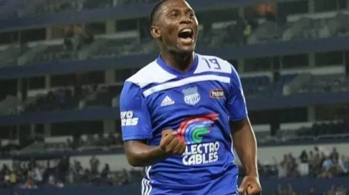 ¿Qué retrasó el viaje de Bryan Angulo a México para firmar por Cruz Azul?