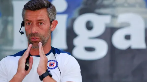 La encrucijada que vive la directiva de Cruz Azul por Pedro Caixinha