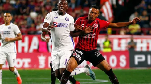 Bryan Angulo prefiere entrenar con Cruz Azul y es baja en Ecuador