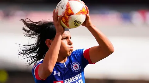 Jerry Flores alienta a Cruz Azul ante Chivas en sus redes sociales