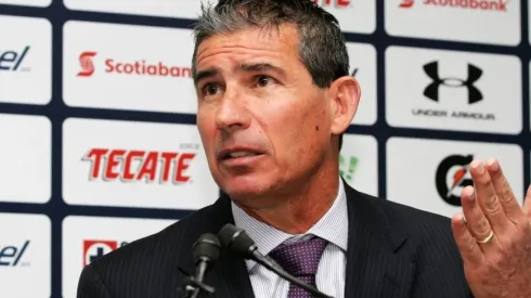 Yayo apunta a algo más por la salida de Caixinha