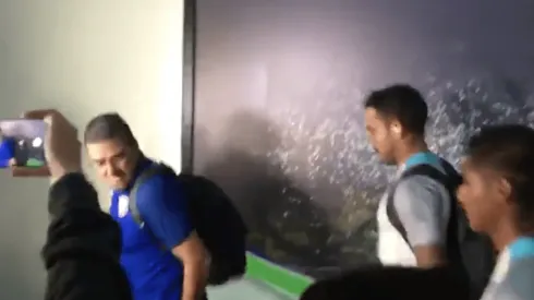 Plantel viaja a USA para juego ante Atlas con DT Joaquín Moreno