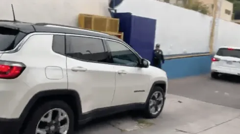 Llega el plantel de Cruz Azul a La Noria para la despedida de Ricardo Peláez