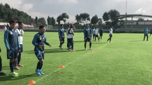 Cruz Azul sigue preparando el Clásico Joven y entrena con plantel completo