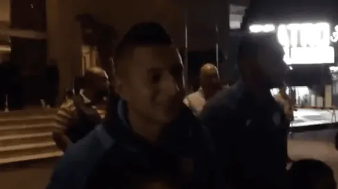 Jugadores comparten con aficionados previo al Clásico Joven.