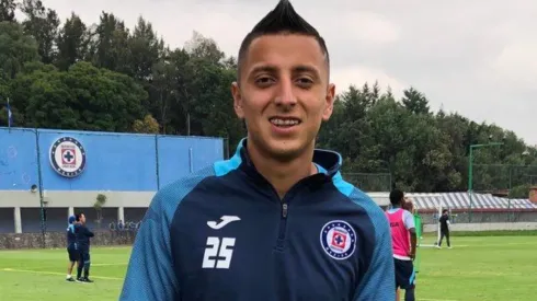 Roberto Alvarado se suma a los trabajos de Cruz Azul.