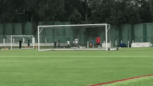 Yotún ya entrena con balón y podría jugar en Tigres vs Cruz Azul