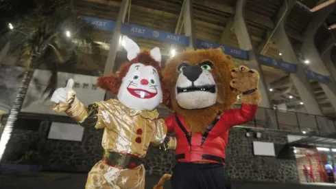 Blu y Garritas se disfrazan para ambientar Halloween en el Azteca