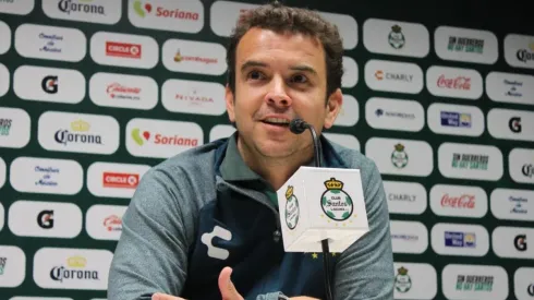 Directivo de Santos Laguna descarta opciones de Furch en Cruz Azul.