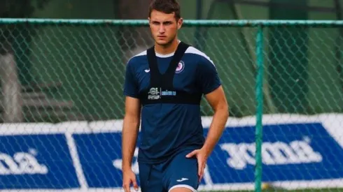 Tres clubes de Europa siguen a Santiago Giménez para ficharlo en 2020