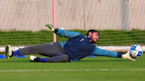 Otro caído: Jesús Corona se lesiona y es la quinta baja de Cruz Azul