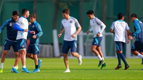 Cruz Azul busca hasta 4 refuerzos, se va Pol y Méndez se queda